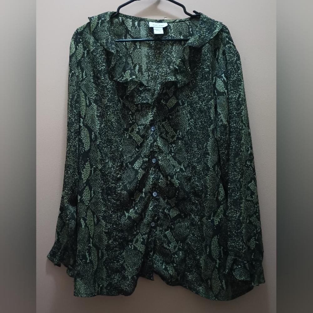 AVENUE SEMI-SHEER SEXY GREEN SNAKE ANIMAL RUFFLE BLOUSE TOP EUC SZ 18/20
